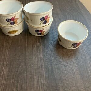 5 Royal Worcester Evesham Gold Ramekins 3 3/8"$40